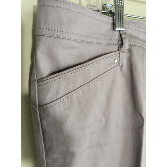 Zac & Rachel Capri Pants Women's Size 16 Silver/Gray Slim Crop Sateen New - Picture 6 of 14